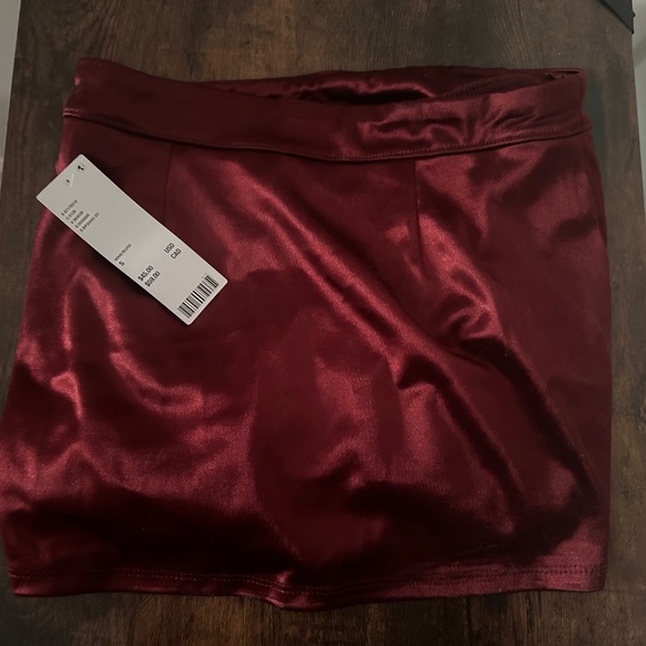 Urban Outfitters Olivia Satin Micro Mini Skort NWT - Picture 4 of 4